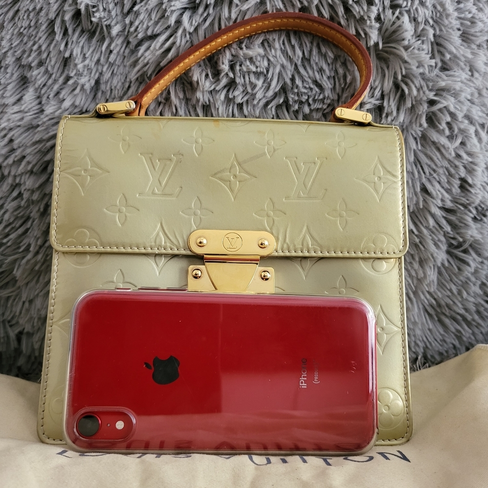 AUTHENTIC LOUIS VUITTON Spring Street Citrine Vernis Monogram Bag - Picture 15 of 15